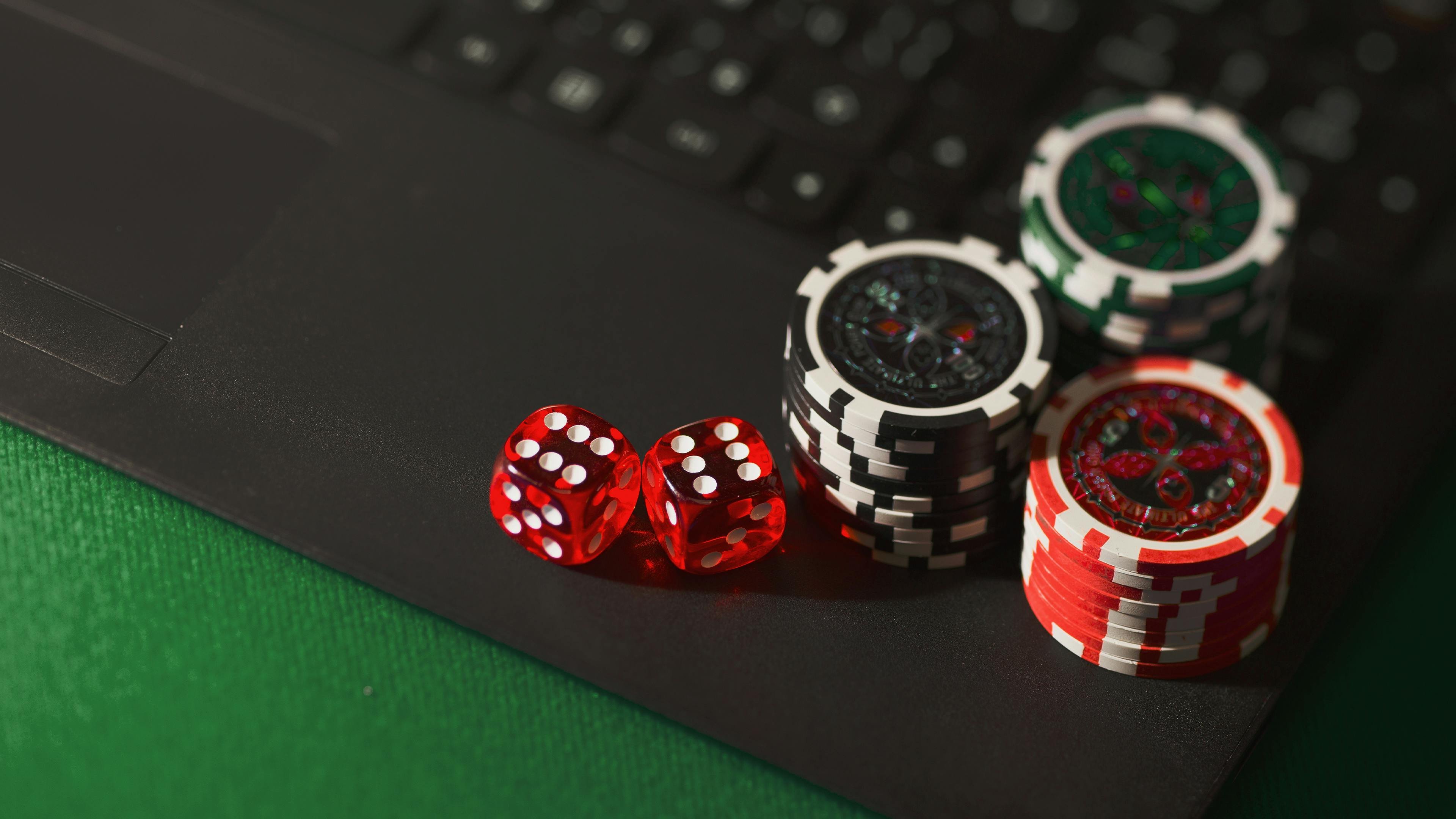 Bàn live casino baccarat trực tuyến với dealer thật tại s168